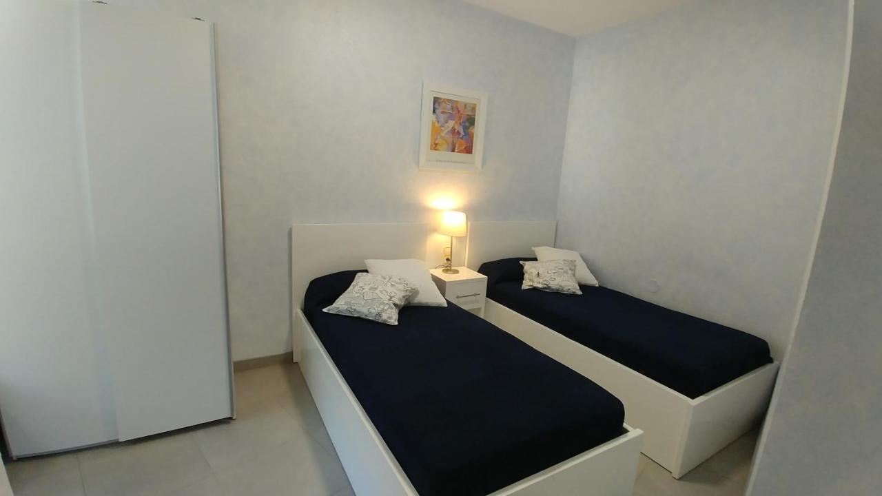 Apartament Oasis B3 Roses Exterior foto